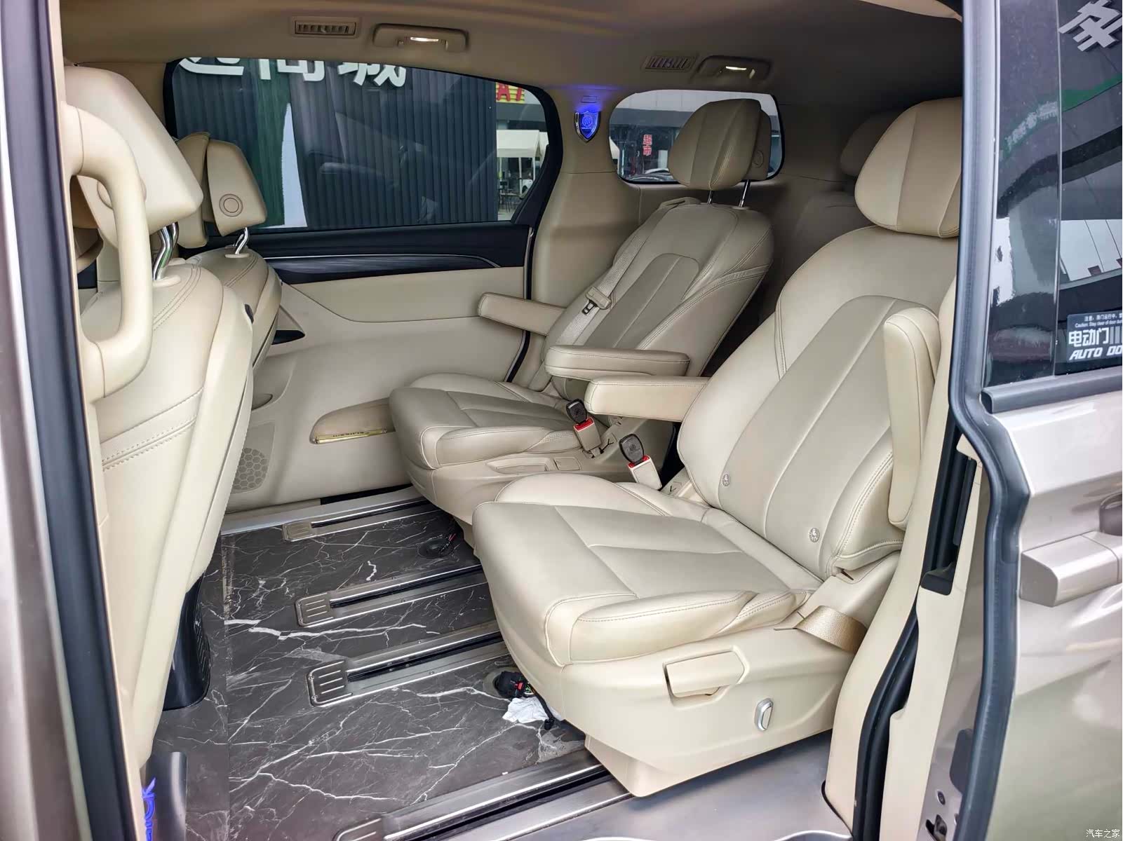 Buick GL8, 2024 11