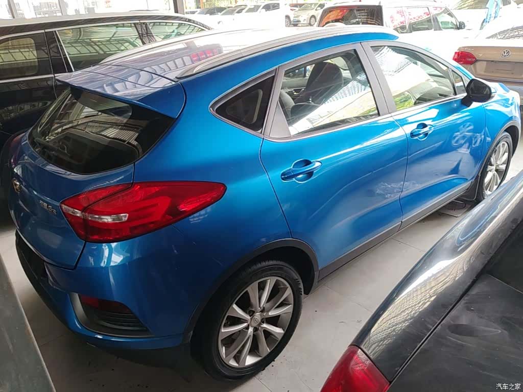 Geely Emgrand, 2017 7