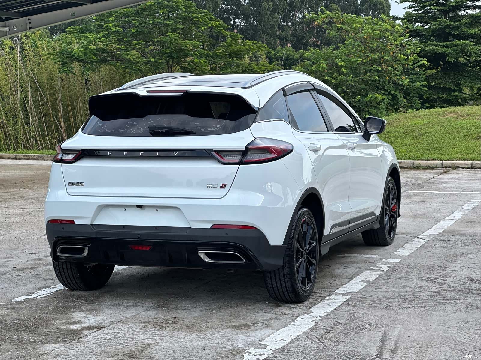 Geely Emgrand, 2022 9