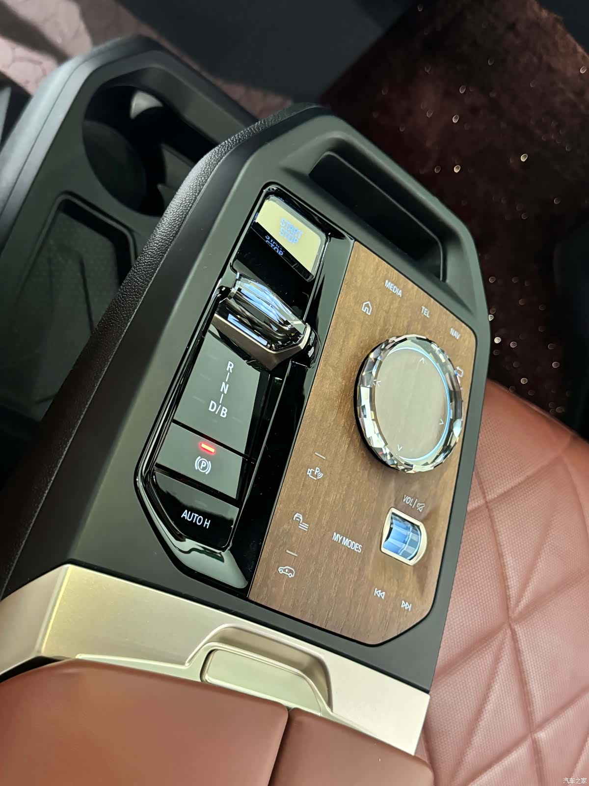 BMW iX, 2024 15