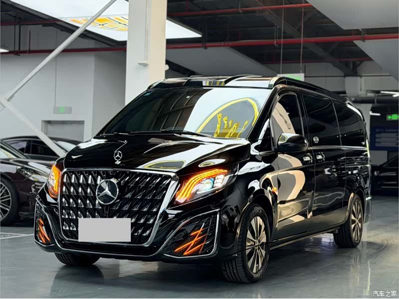 Mercedes-Benz 7, 2023 1