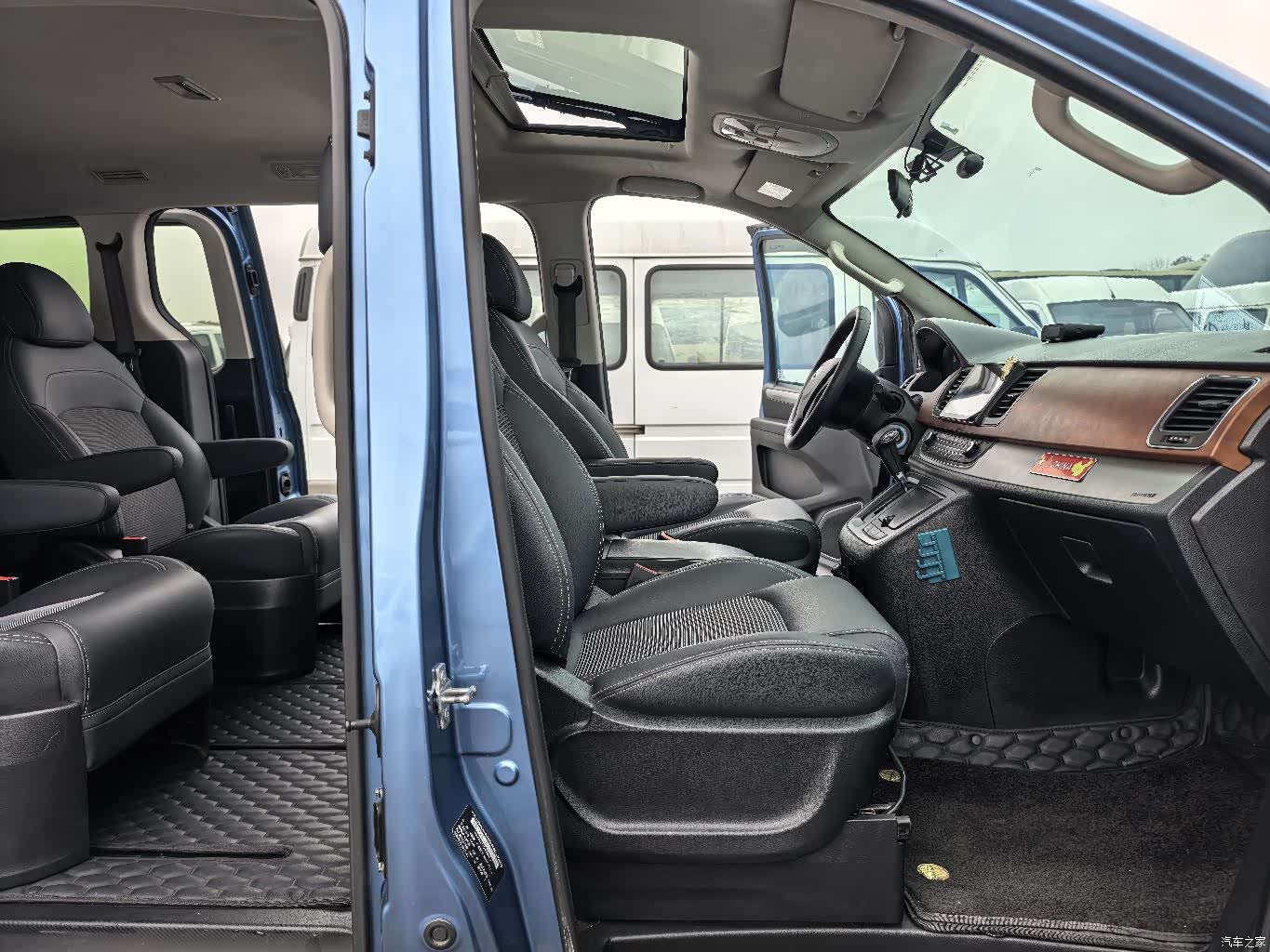 Maxus G10, 2017 8