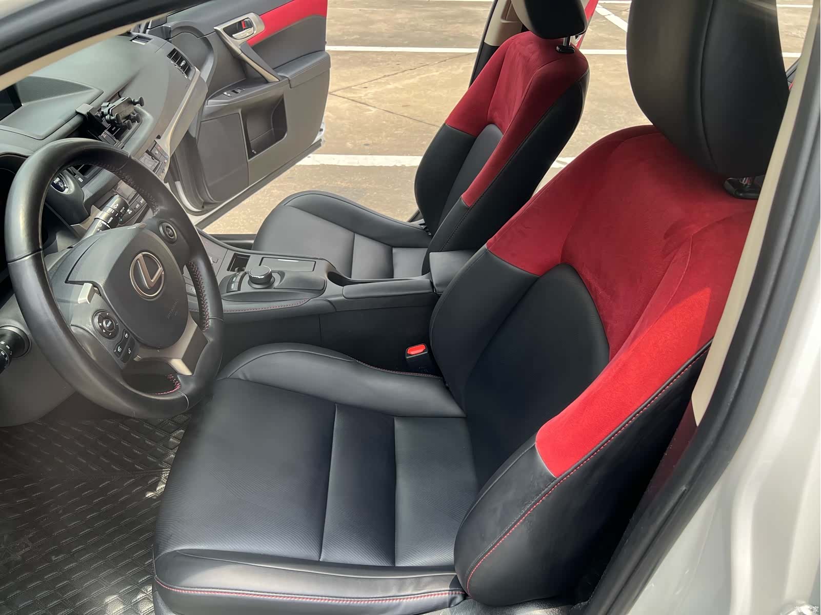 Lexus CT, 2019 19
