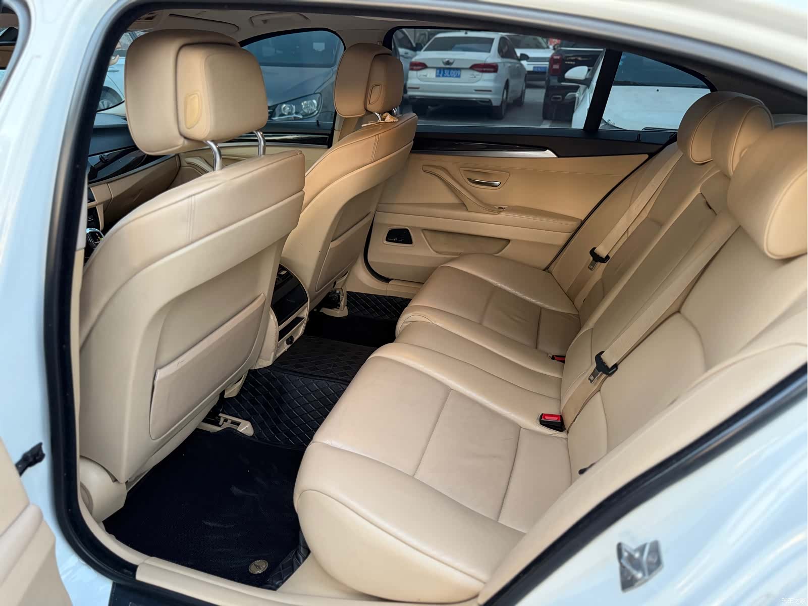 BMW 5 Series, 2012 8