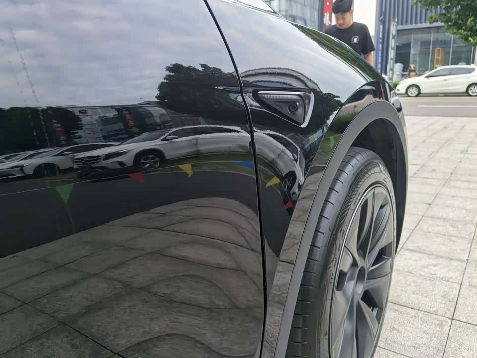 Tesla Model Y Tesla Model Y