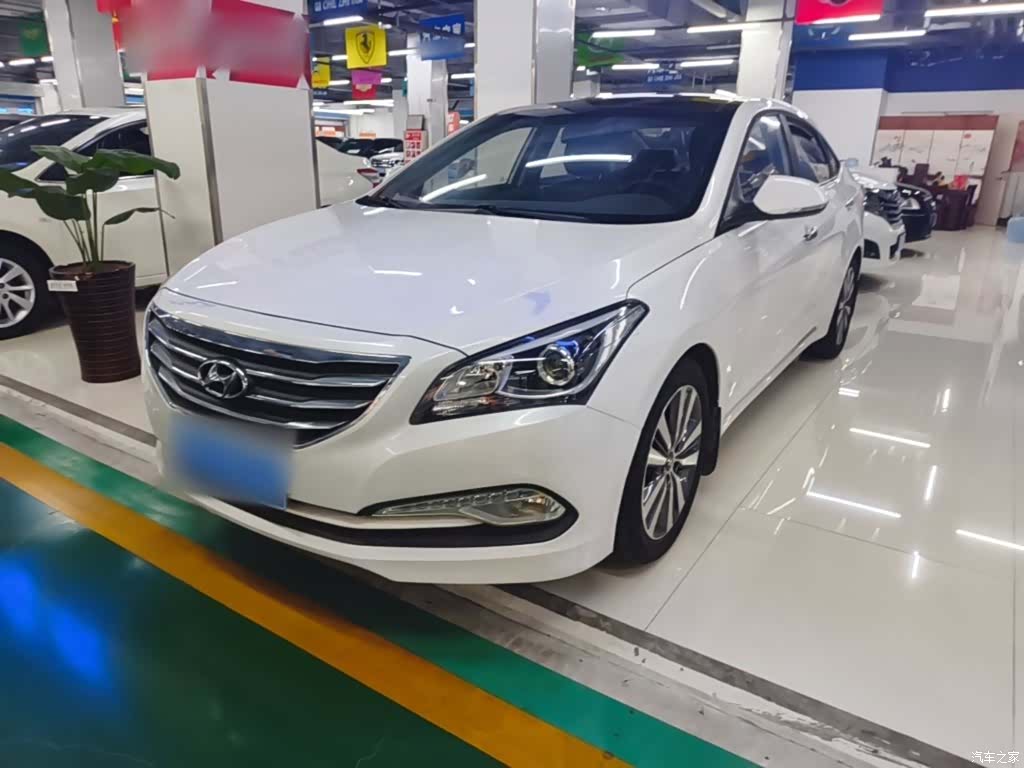 Hyundai GLS, 2015 1