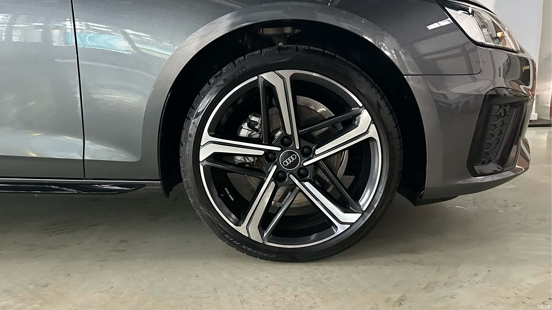 Audi A4L, 2025 15