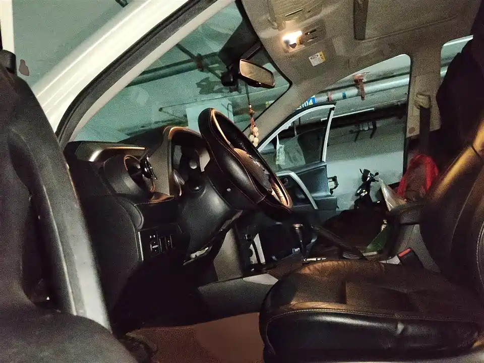 Toyota RAV4 Rongfang