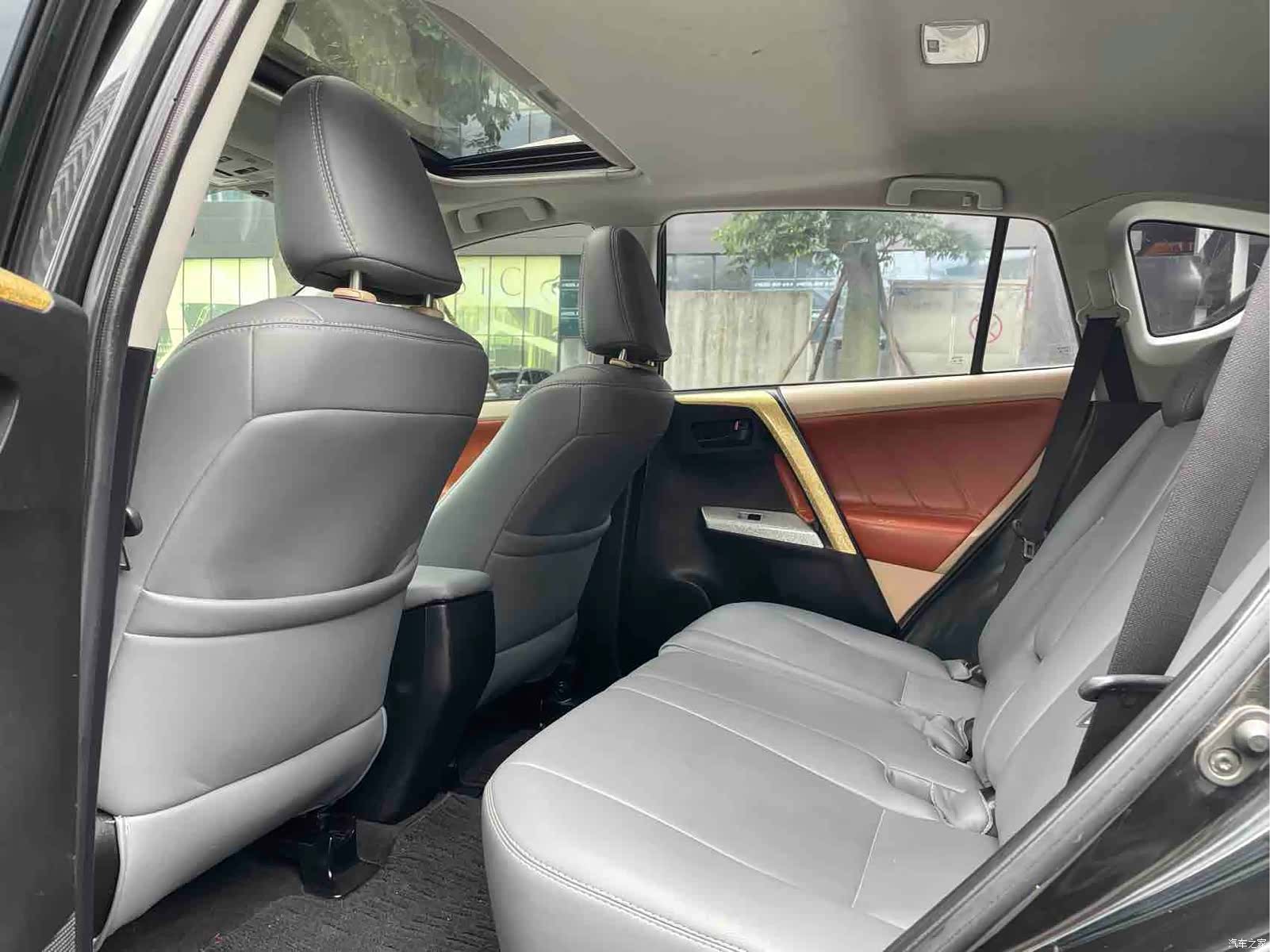 Toyota RAV4, 2016 9