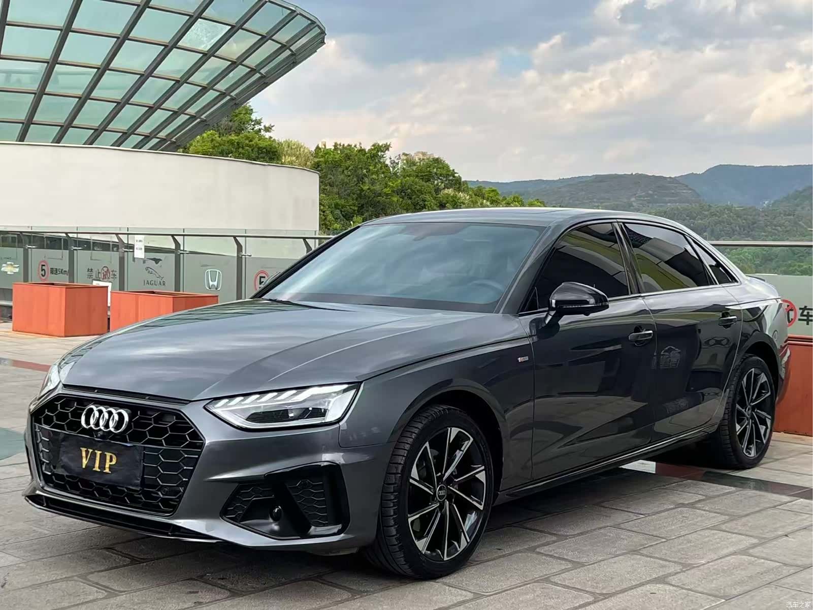 Audi A4L, 2026 1
