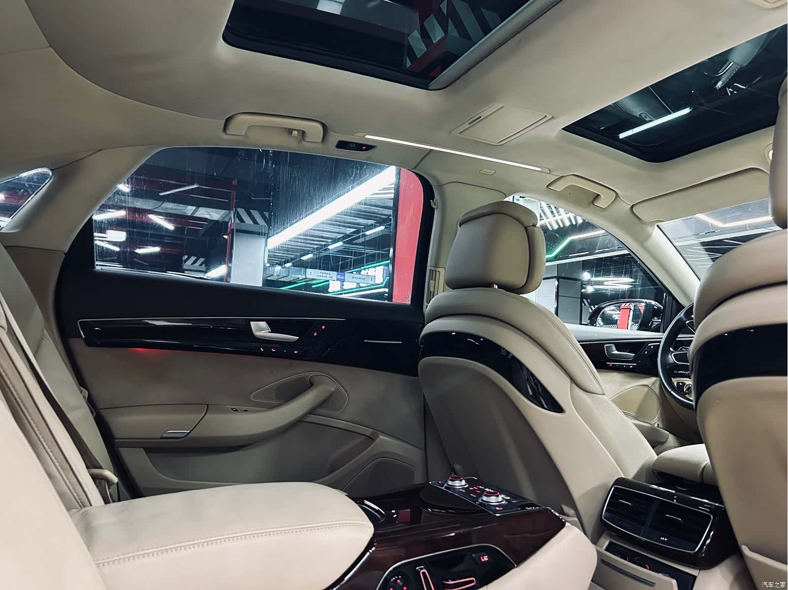 Audi A8L, 2011 10