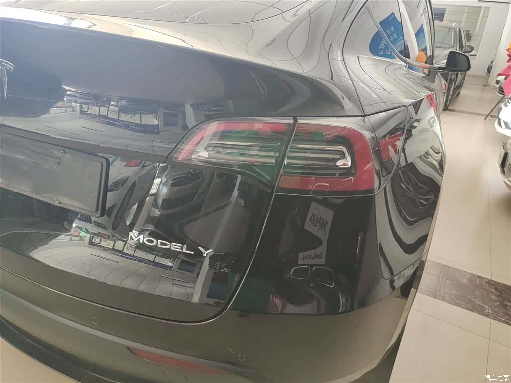 Tesla Model Y, 2021 24