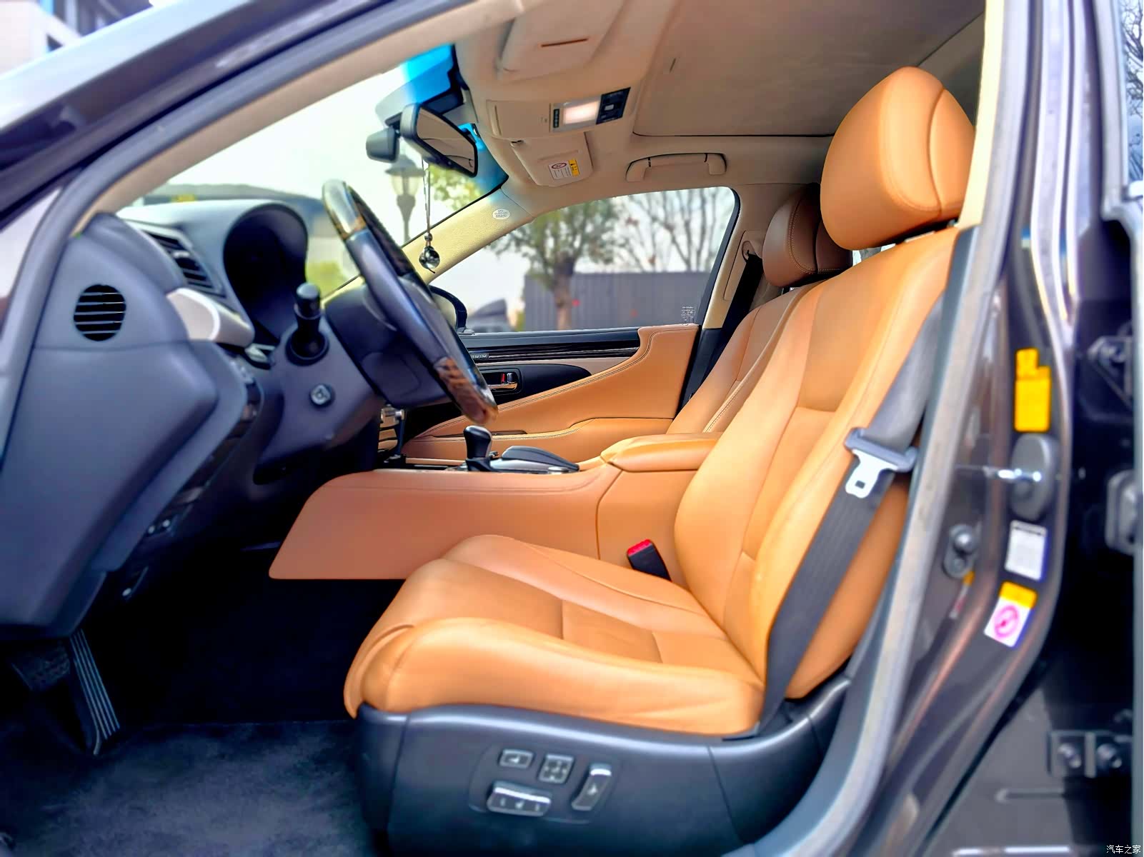 Lexus LS, 2015 все фото