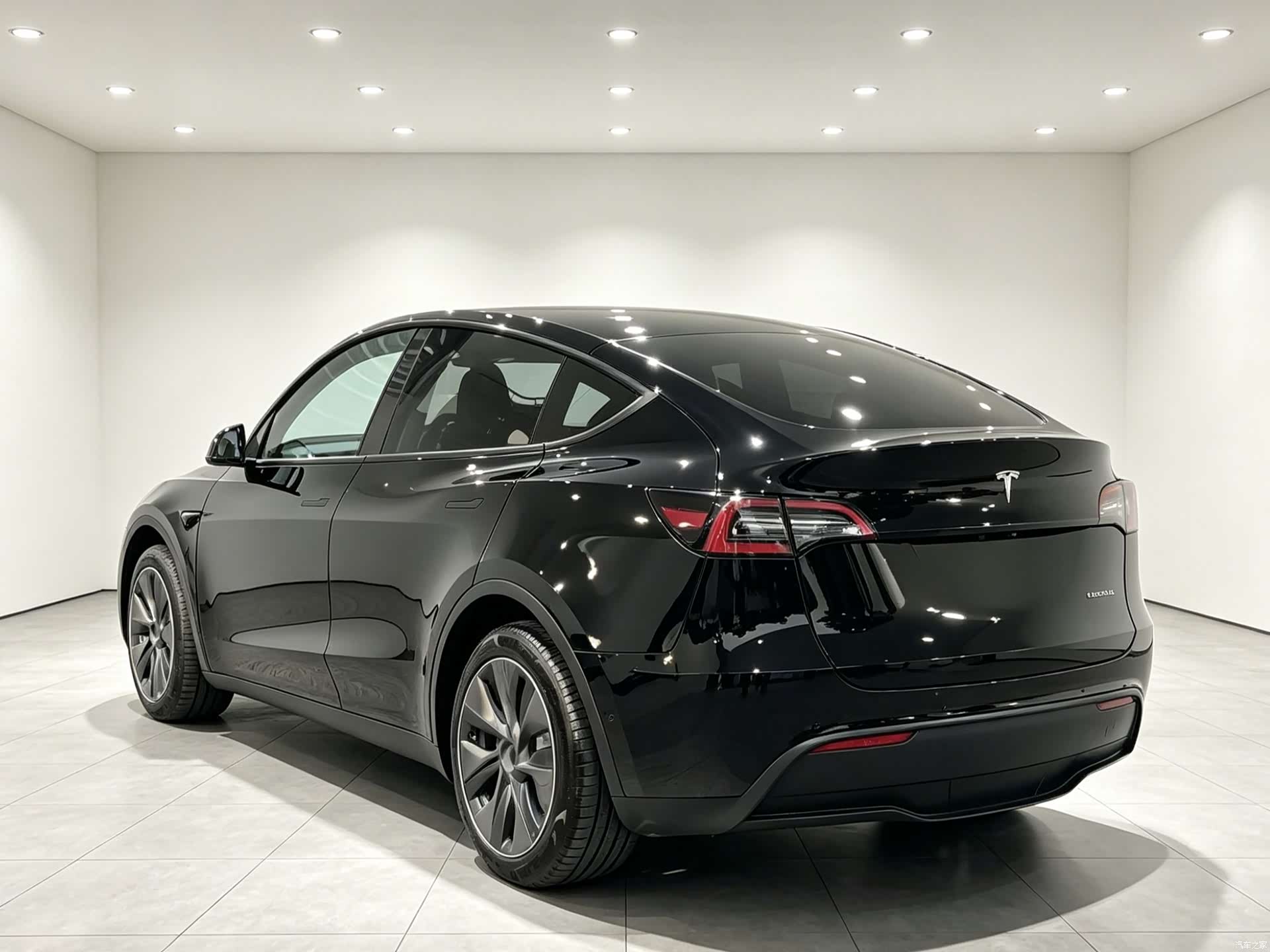 Tesla Model Y, 2023 13
