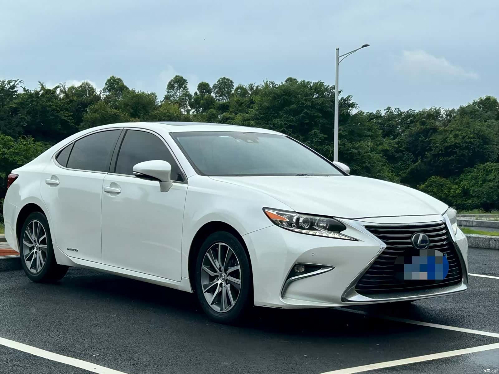 Lexus ES, 2016 3