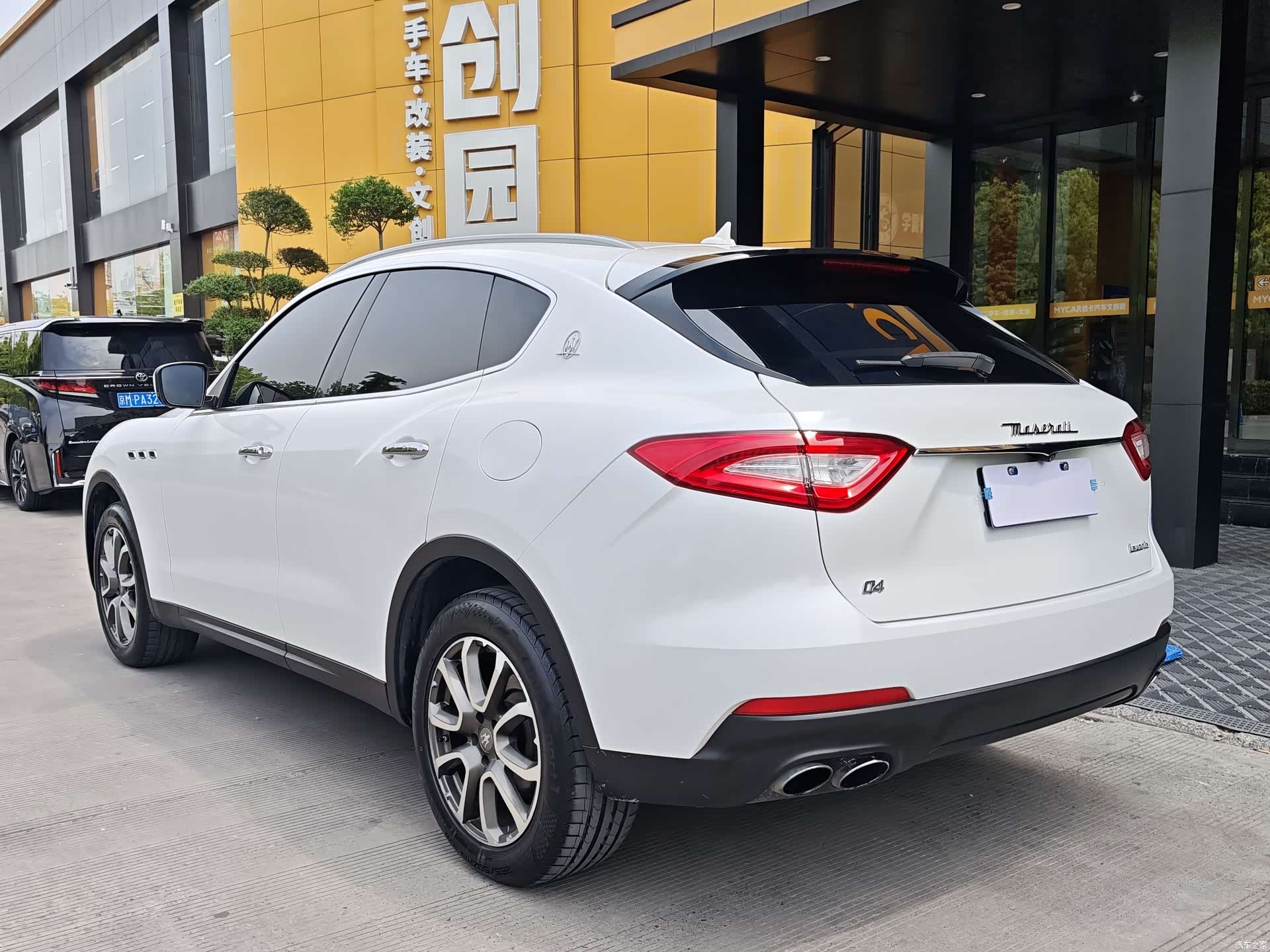 Maserati Levante, 2017 4