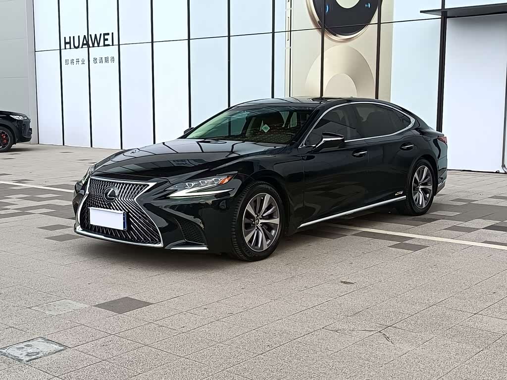 Lexus LS