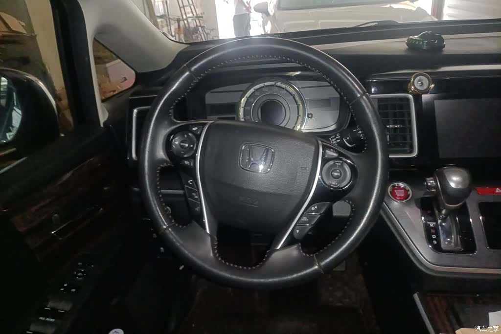 Honda Elysion, 2018 15