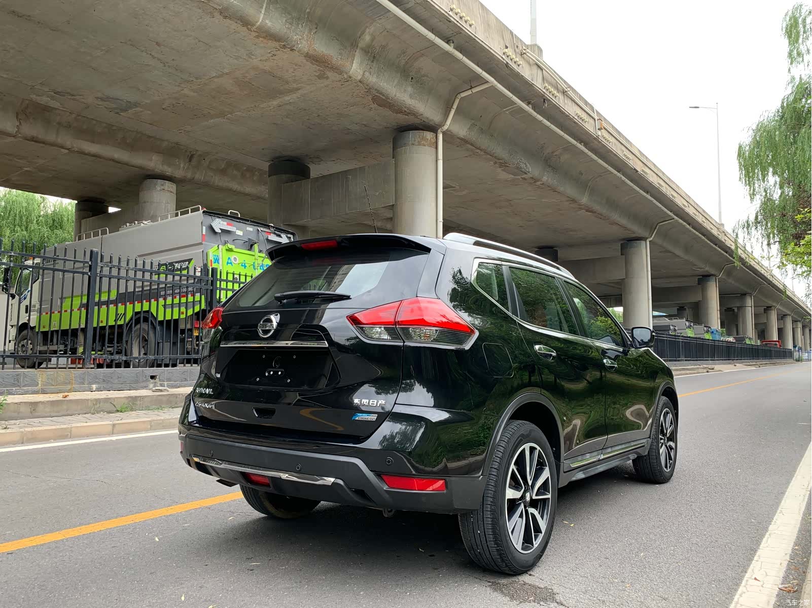 Nissan X-Trail, 2017 все фото