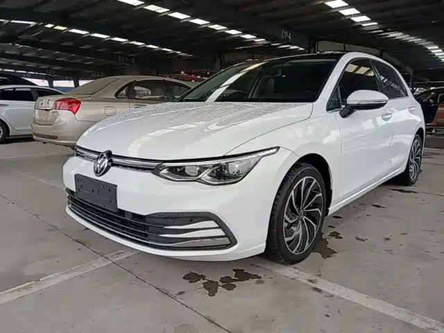 Volkswagen Golf 2023 — купить из Китая под заказ