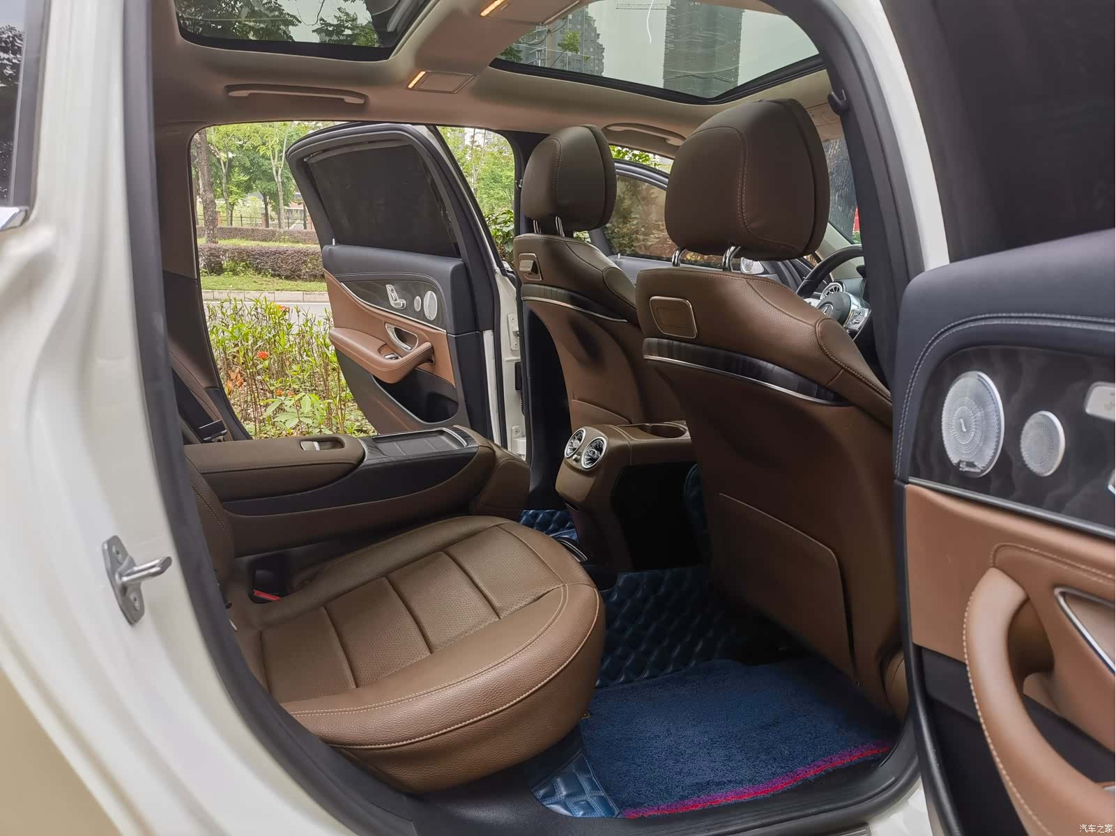 Mercedes-Benz E-Class, 2019 11