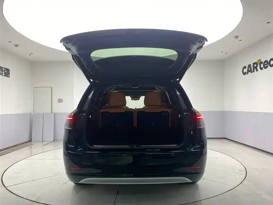 AITO Ask the world M9