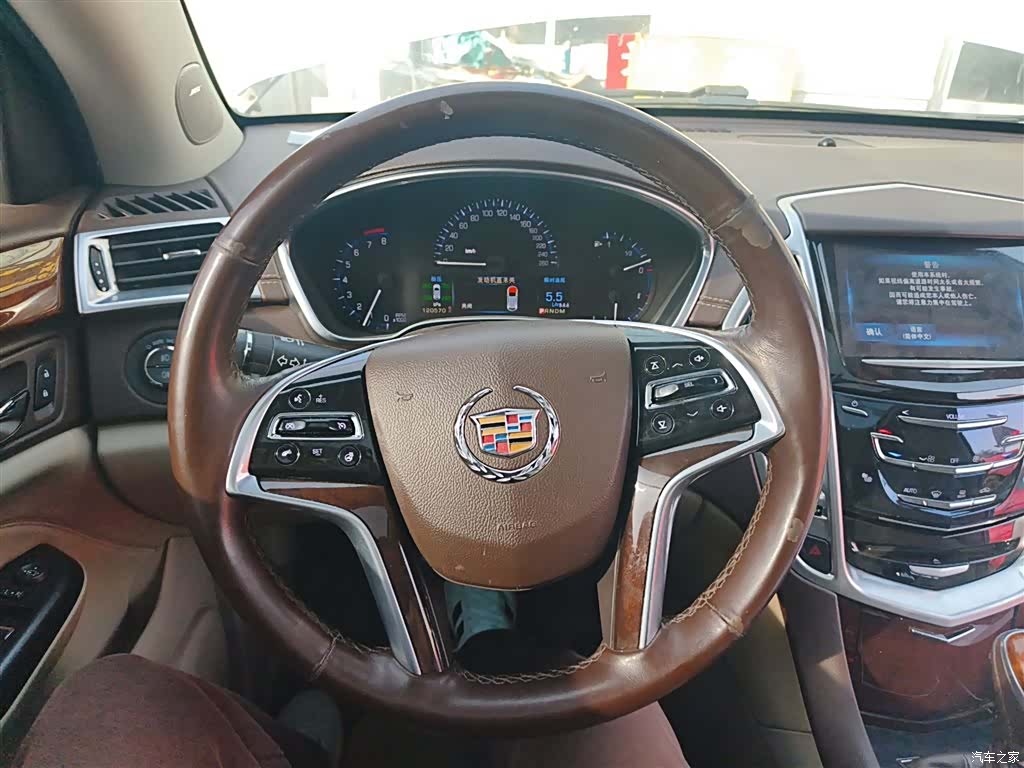 Cadillac SRX, 2015 11