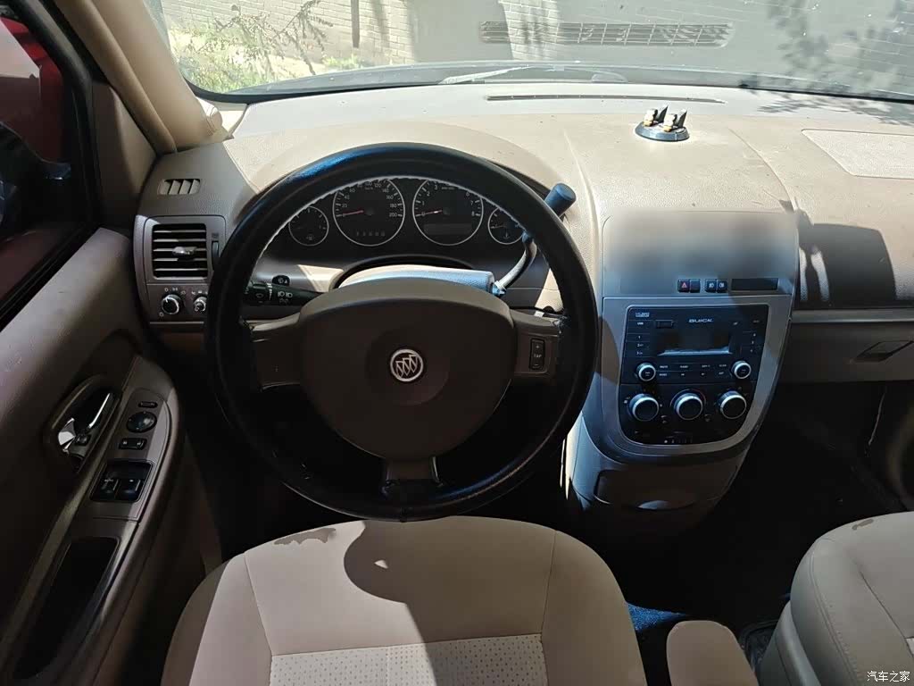 Buick GL8, 2015 3