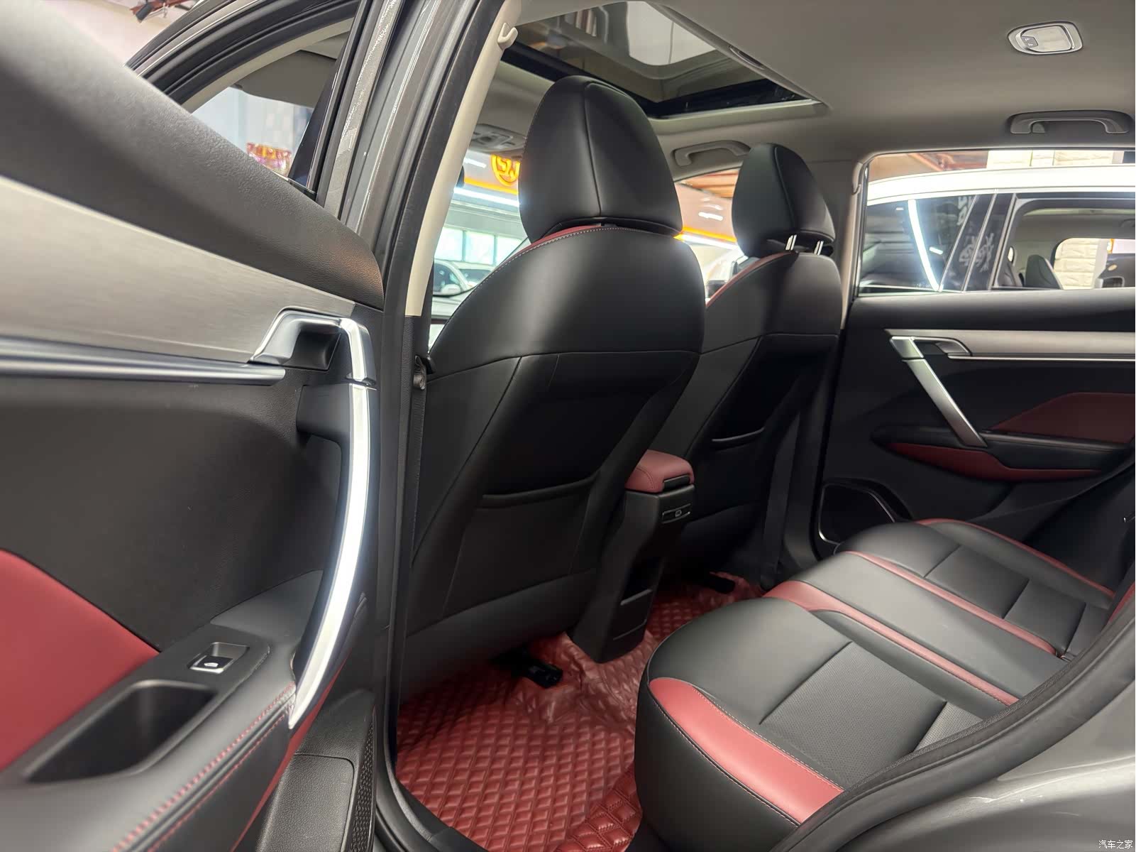 Geely Coolray, 2021 21