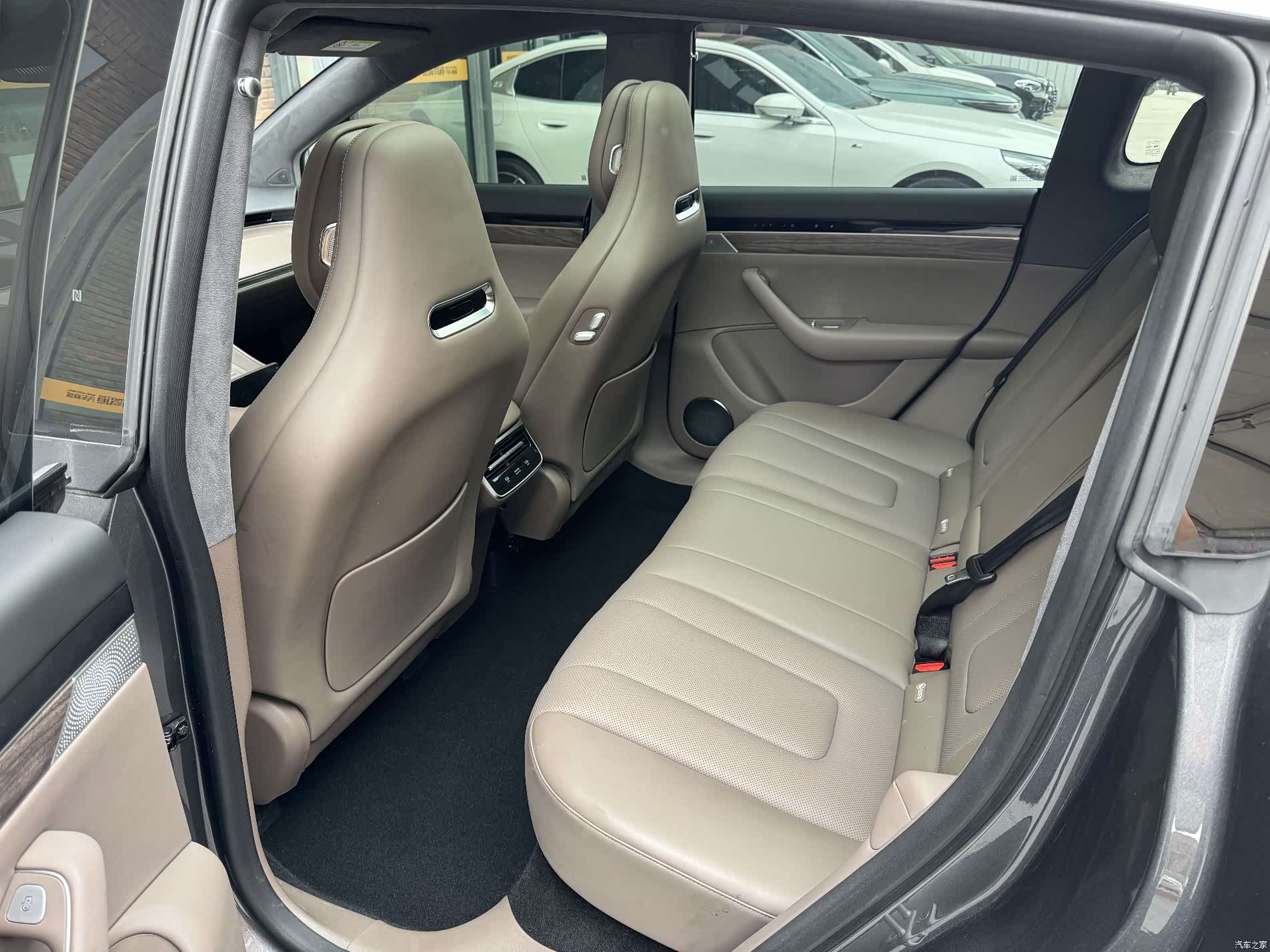 Luxeed R7, 2025 9