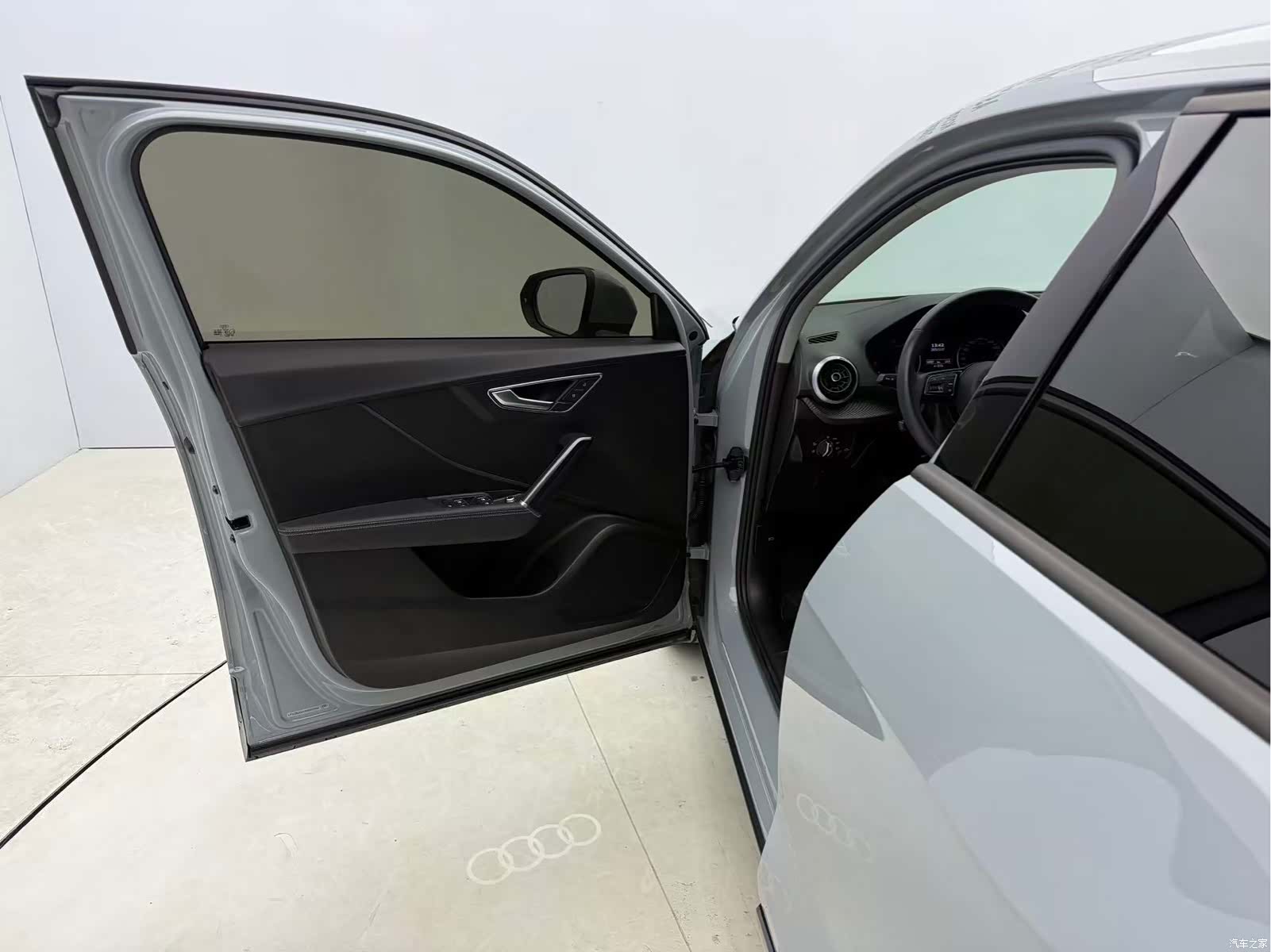 Audi Q2L, 2022 18