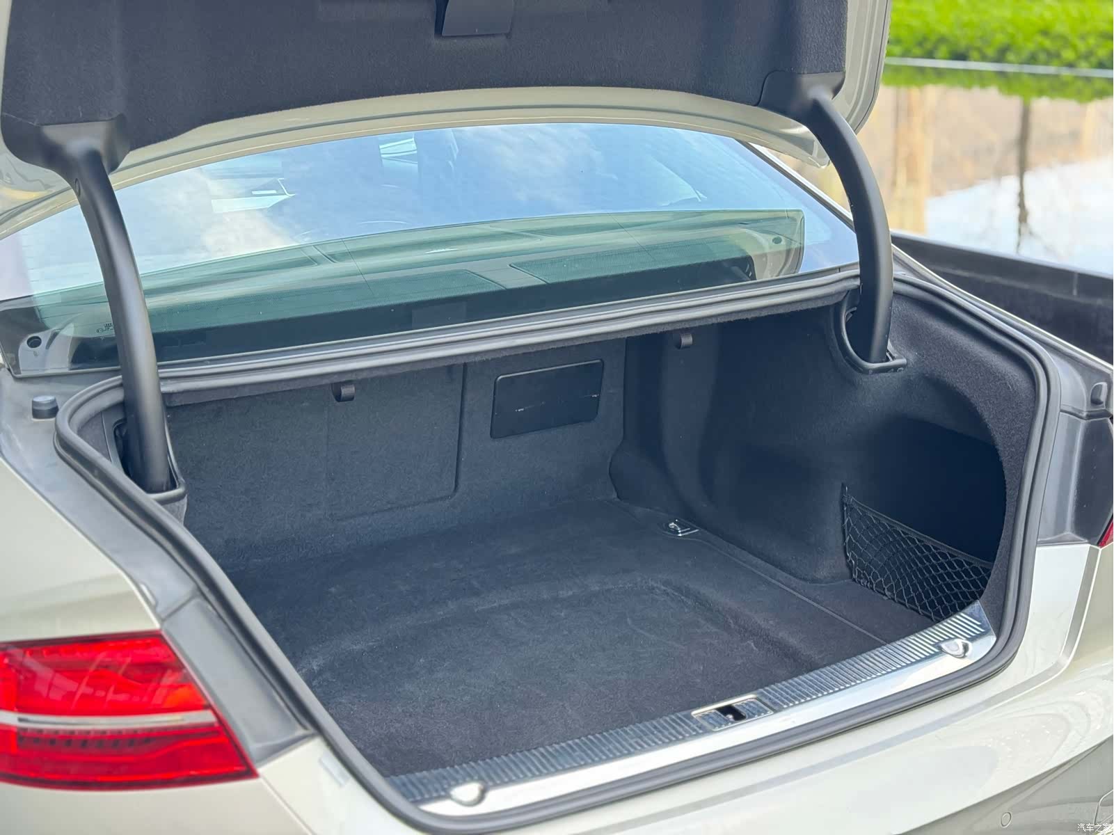 Audi A8L, 2014 30