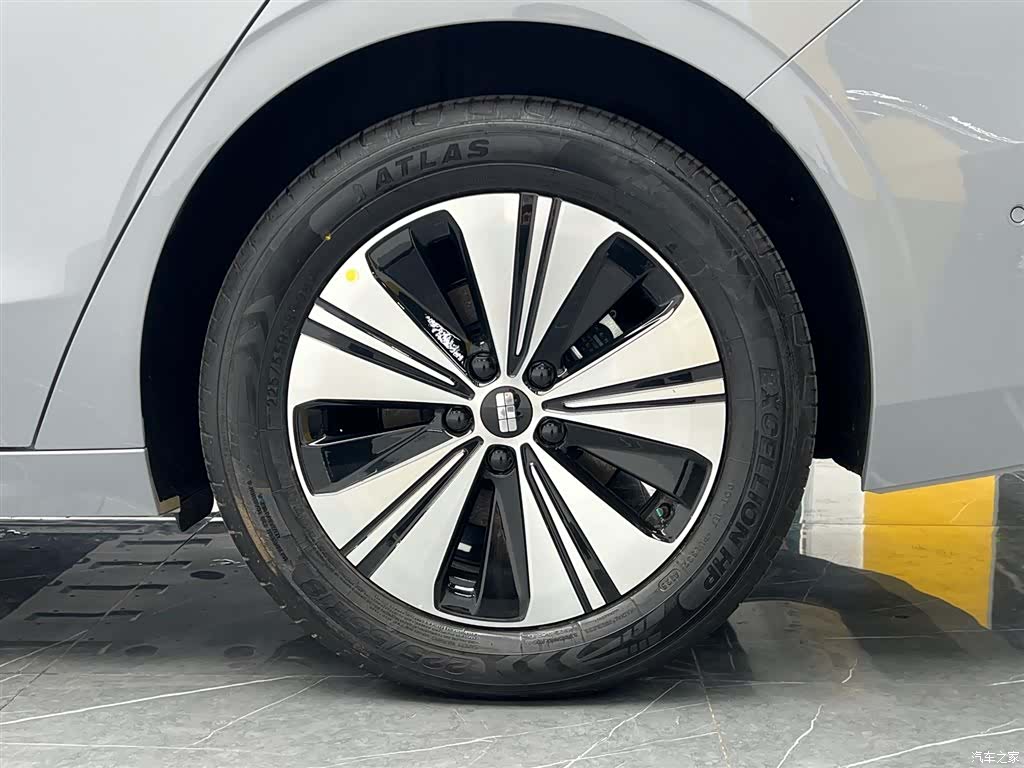 Geely A7, 2025 26