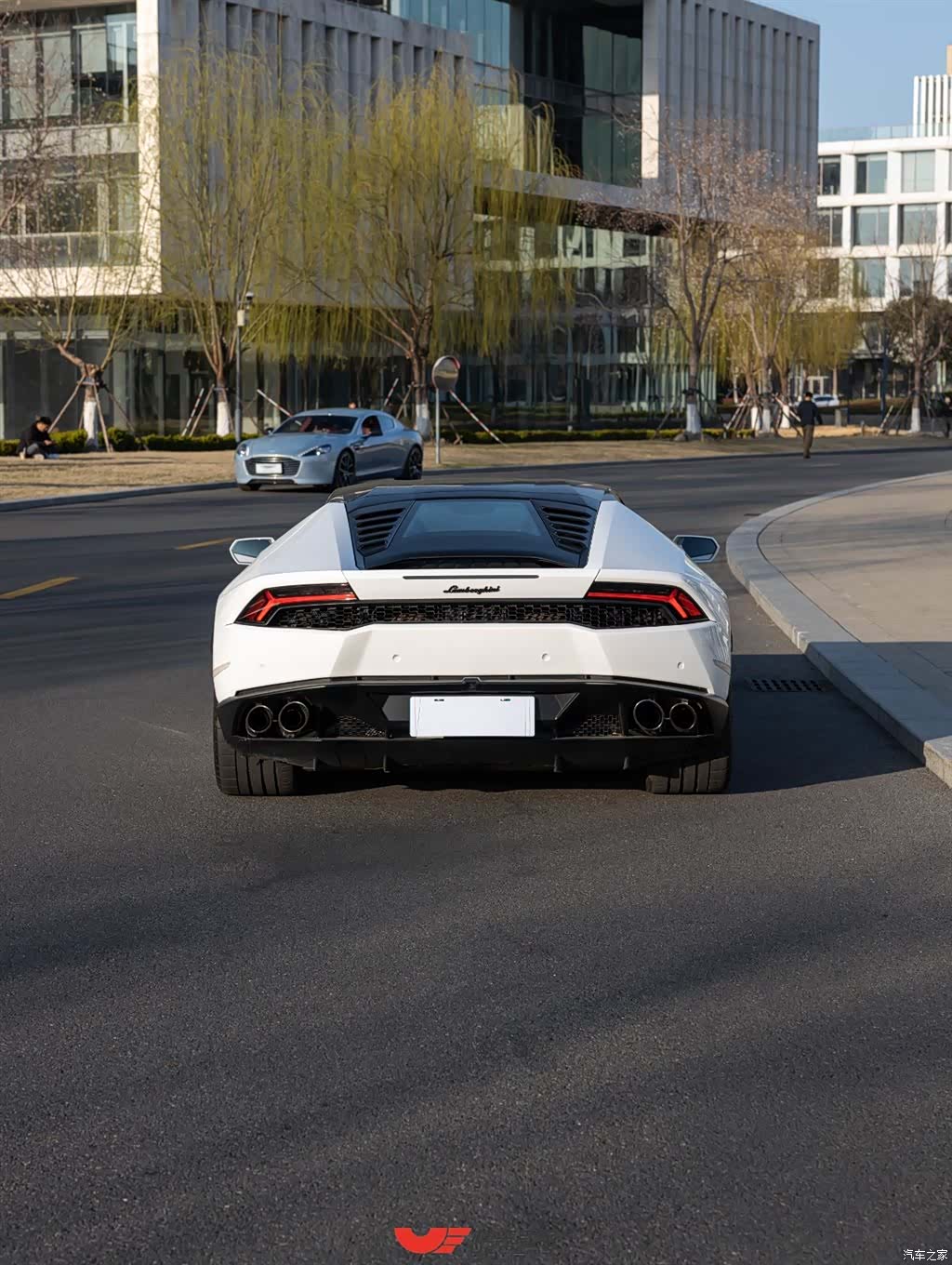 Lamborghini Huracán, 2015 все фото