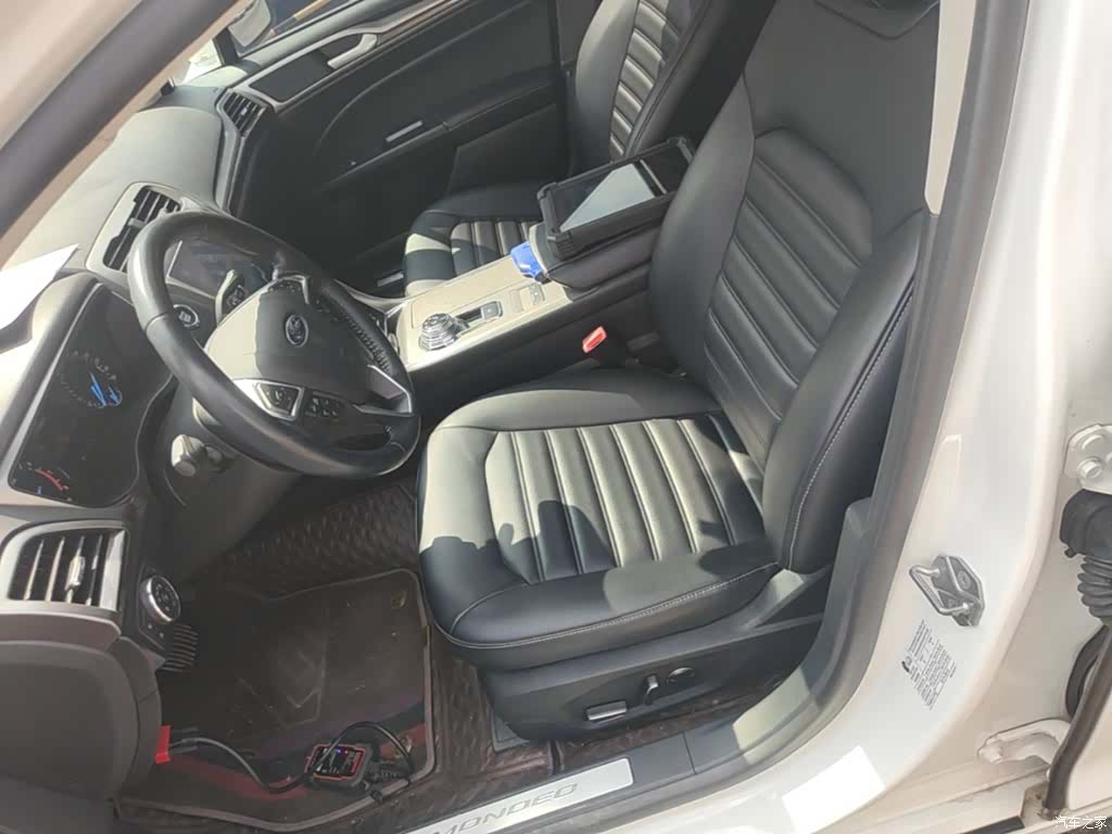 Ford Mondeo, 2022 15