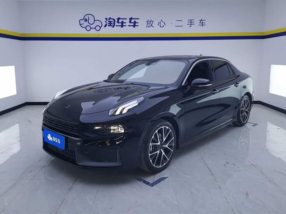 Lynk & Co 03 Lynk & Co 03