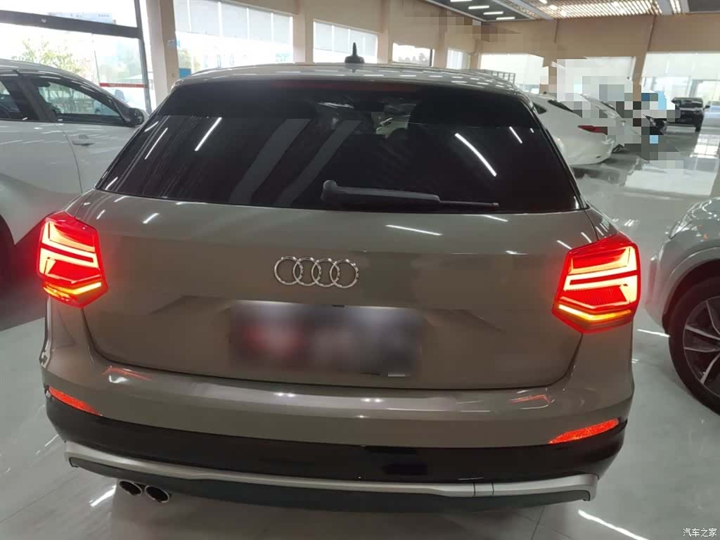 Audi Q2L, 2019 22