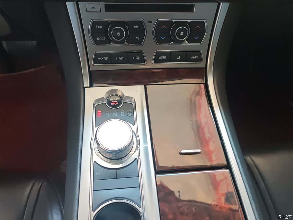 Jaguar XF, 2015 14