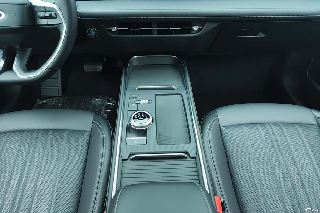 Ford Mondeo, 2025 16