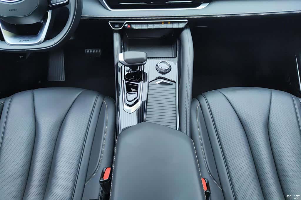 Geely Xingyue L, 2025 16