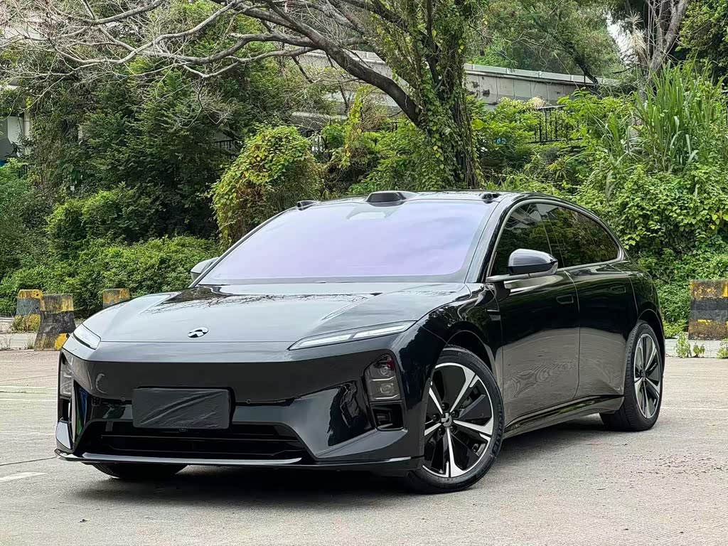 NIO ET5