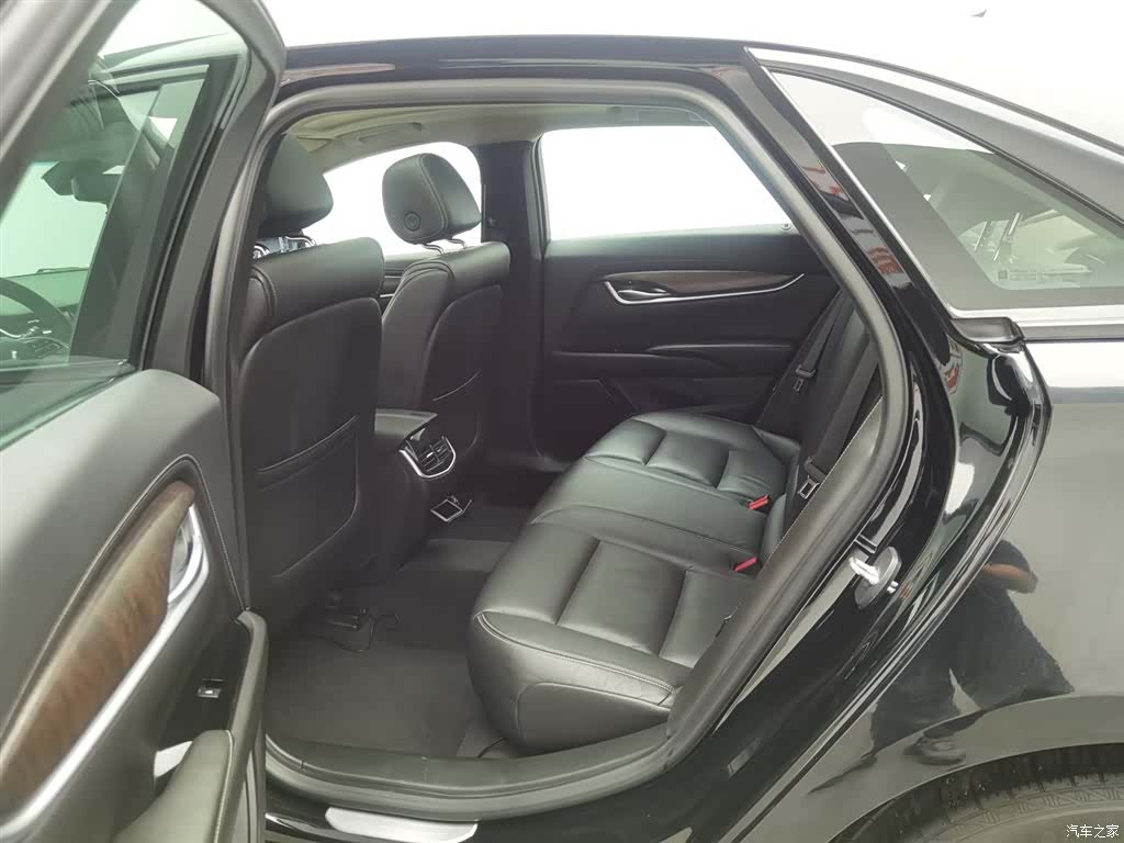Cadillac XTS, 2019 15