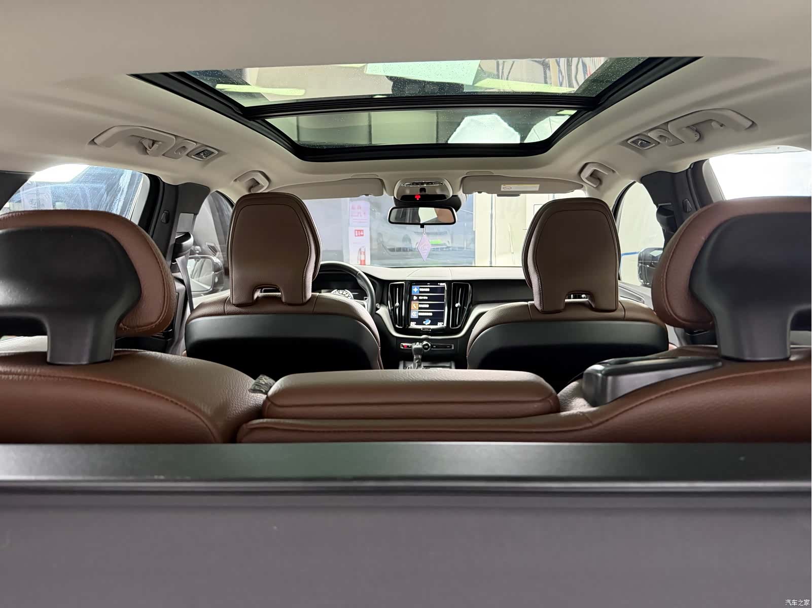 Volvo XC60, 2019 11
