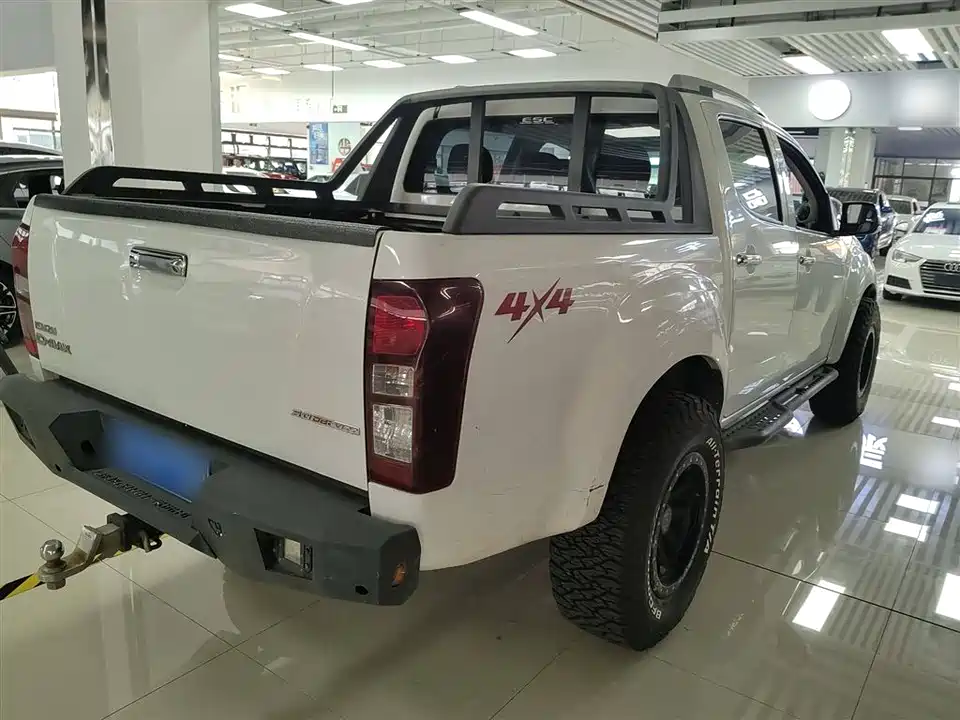 Isuzu D-MAX