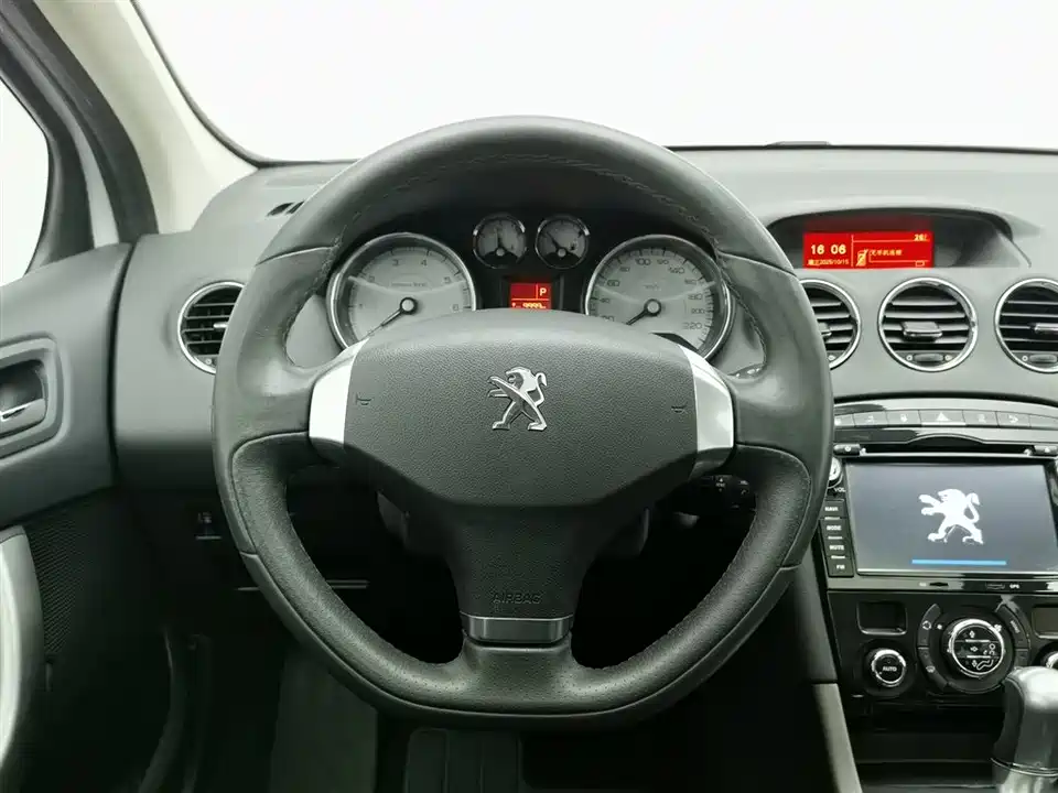 Peugeot 408