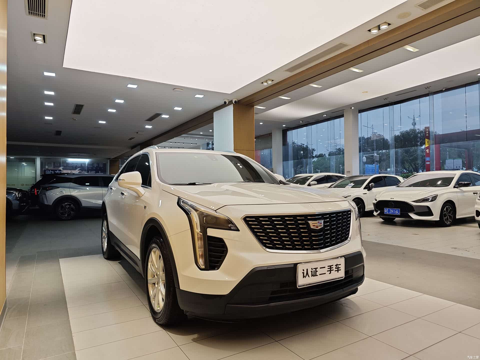 Cadillac XT4, 2021 все фото