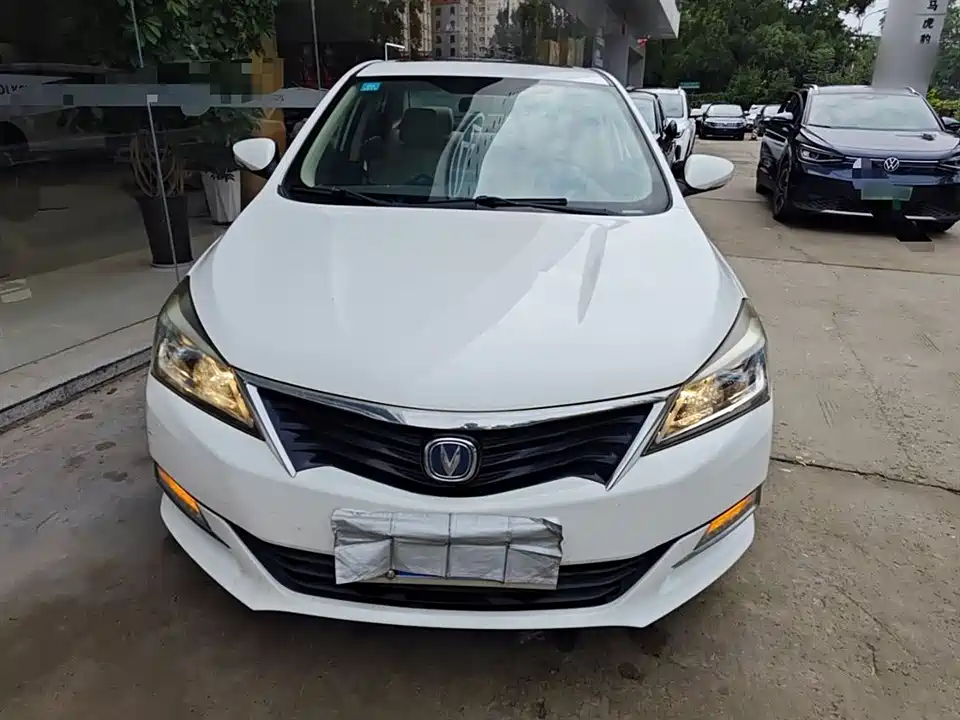 Changan Yuexiang V7