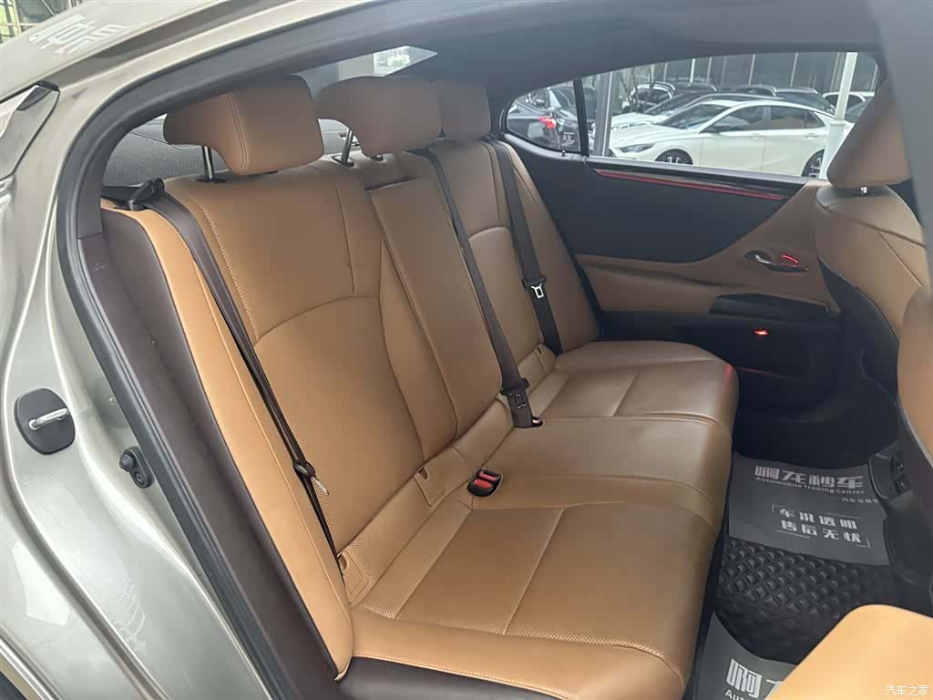 Lexus ES, 2021 18