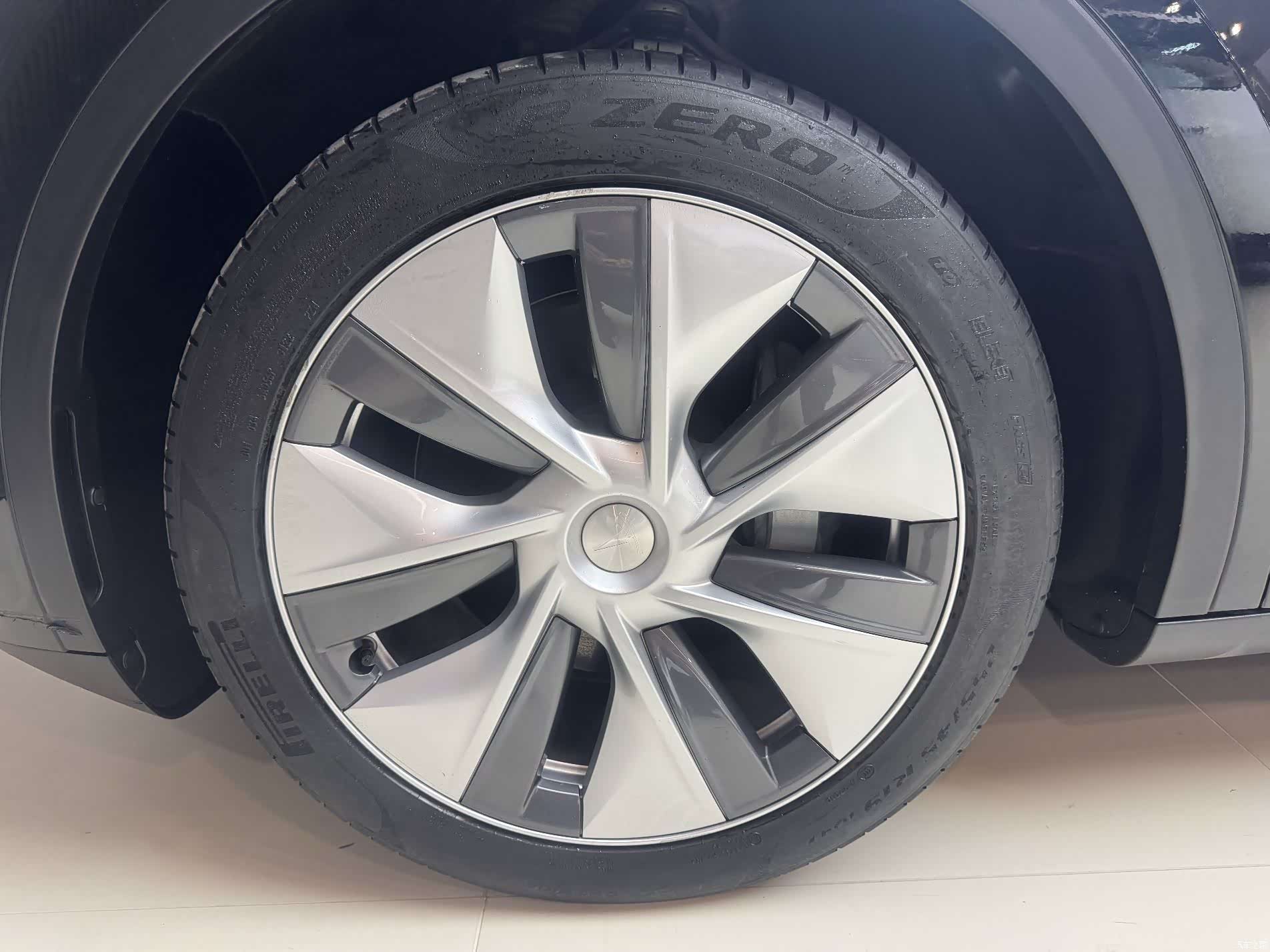 Tesla Model Y, 2022 7