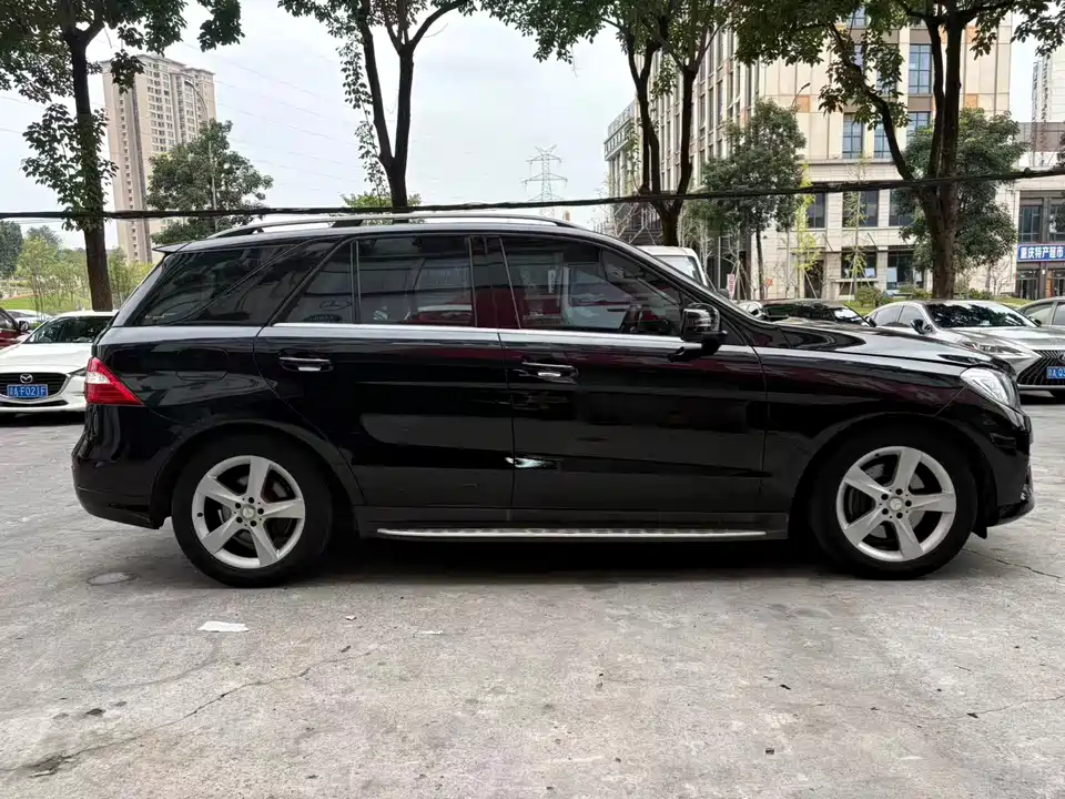 Mercedes-Benz M class